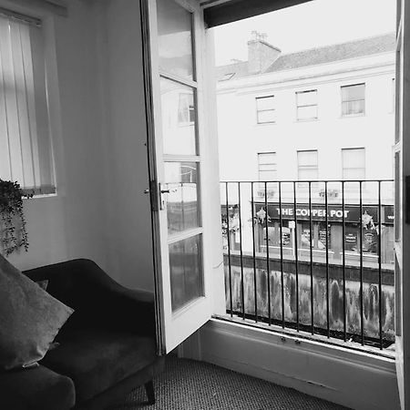 레밍톤 High Street, 2 Bed, Newly Refurb 아파트 외부 사진