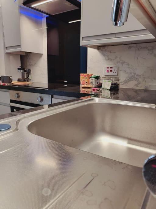 레밍톤 High Street, 2 Bed, Newly Refurb 아파트 외부 사진