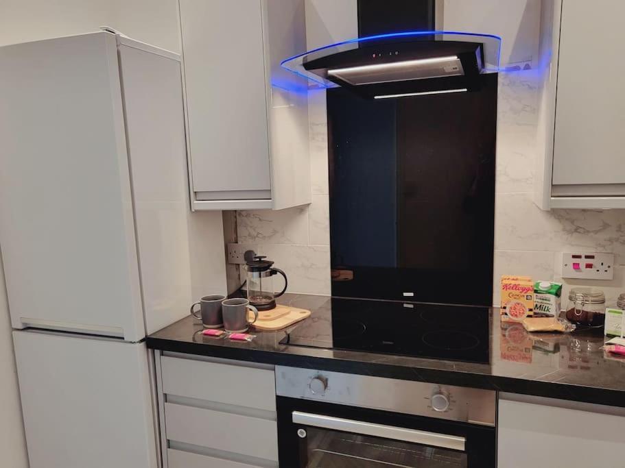 레밍톤 High Street, 2 Bed, Newly Refurb 아파트 외부 사진