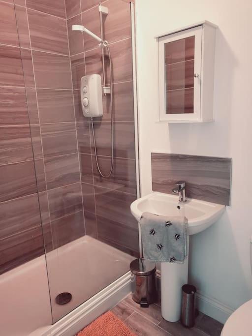 레밍톤 High Street, 2 Bed, Newly Refurb 아파트 외부 사진