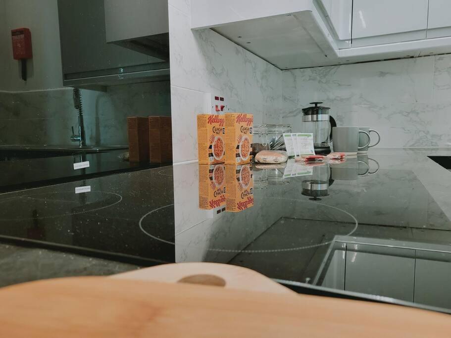 레밍톤 High Street, 2 Bed, Newly Refurb 아파트 외부 사진
